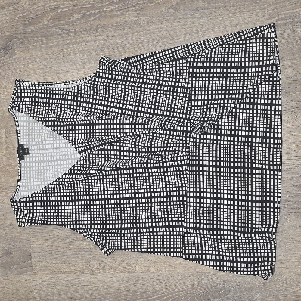 Ann Taylor Black and White Plaid Sleeveless Blouse - Picture 7 of 16